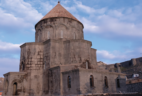 Kar’ın İzinde Kars